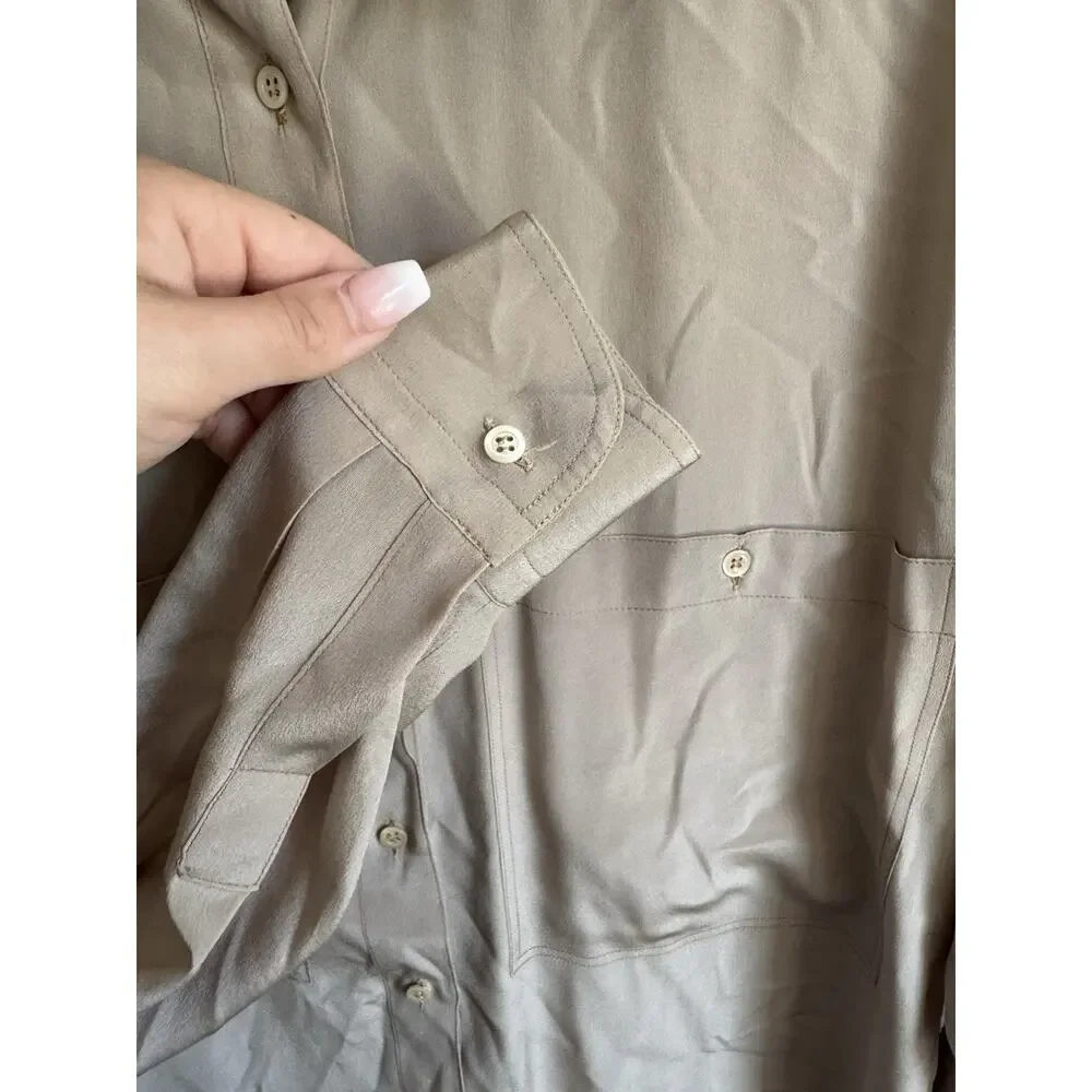 SR Shillito Rikes Biege Silk Button Down Blouse Womens 8 (40) Italian Vintage
